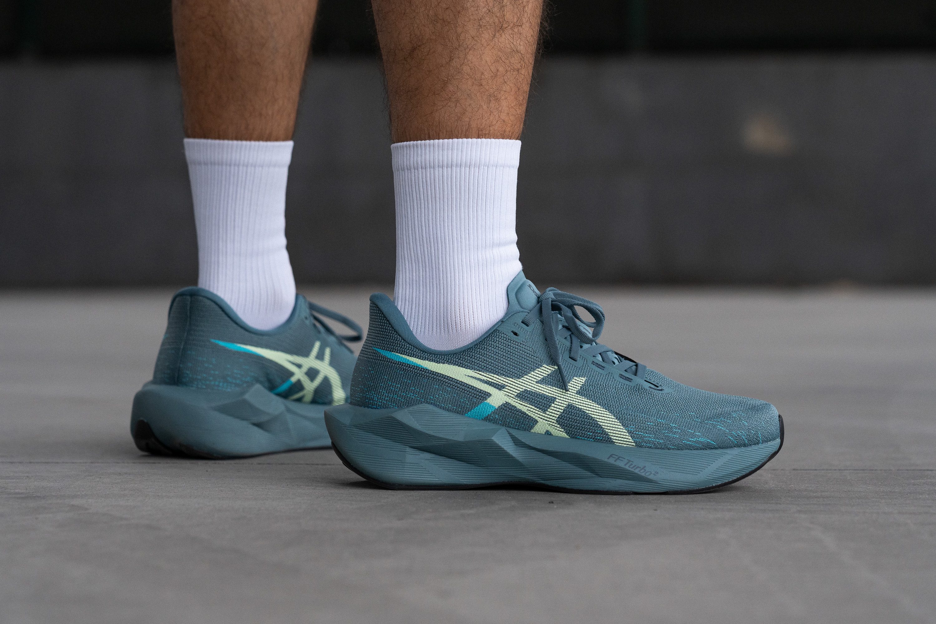 ASICS Novablast 6