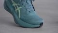 ASICS Novablast 6 toes