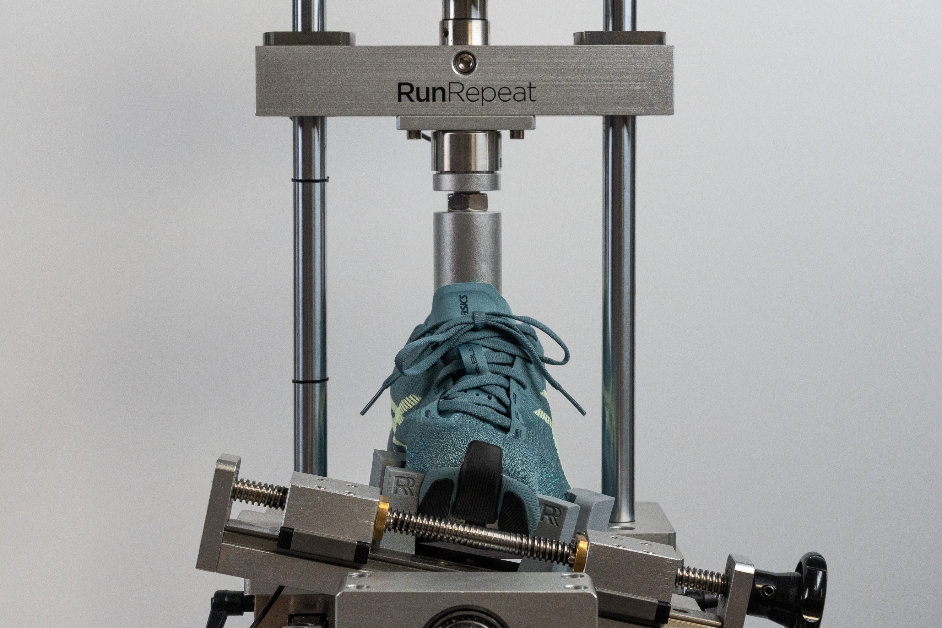 ASICS Novablast 6 Torsional rigidity