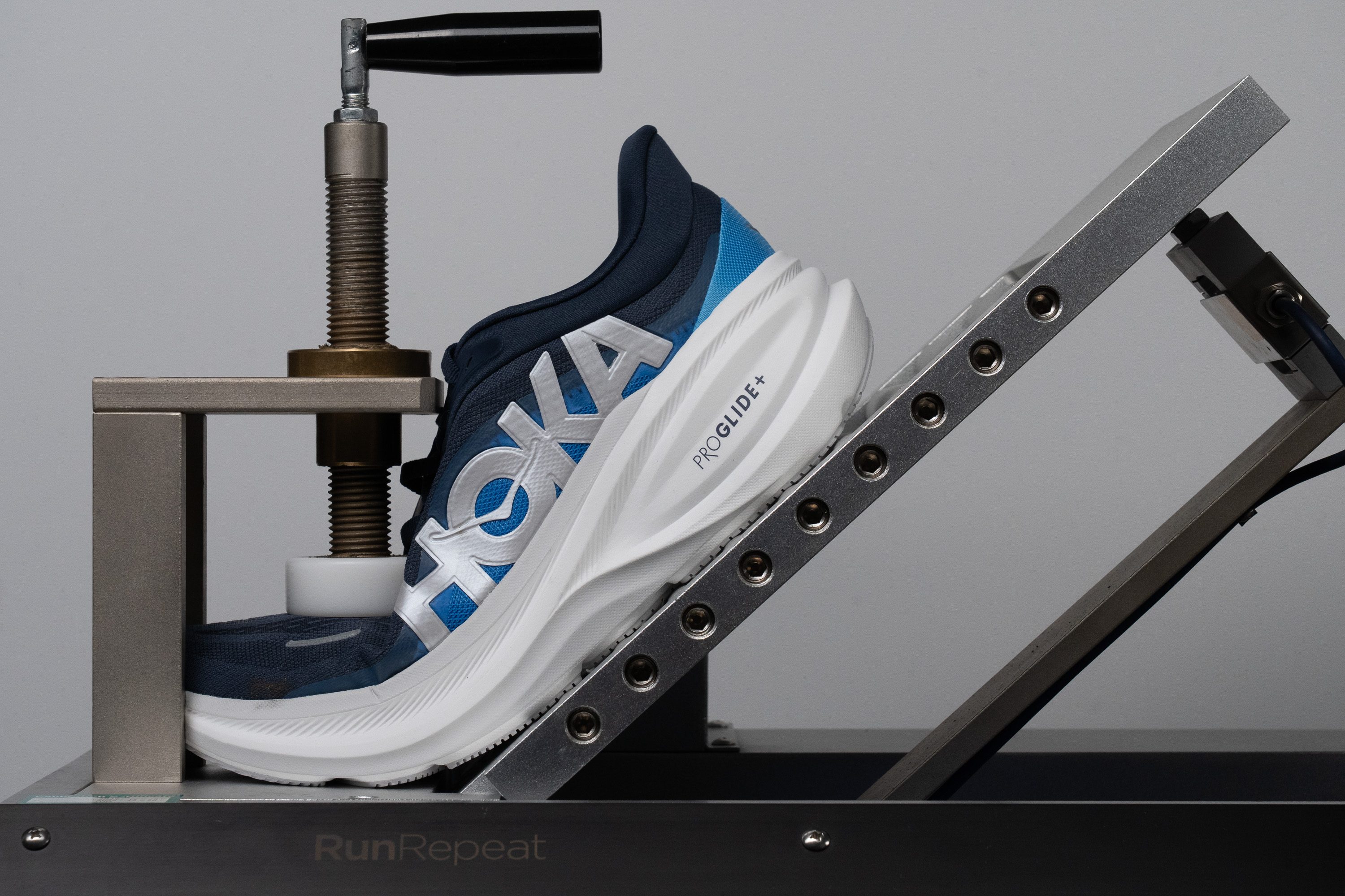 HOKA Clifton PRO Flexibility / Stiffness