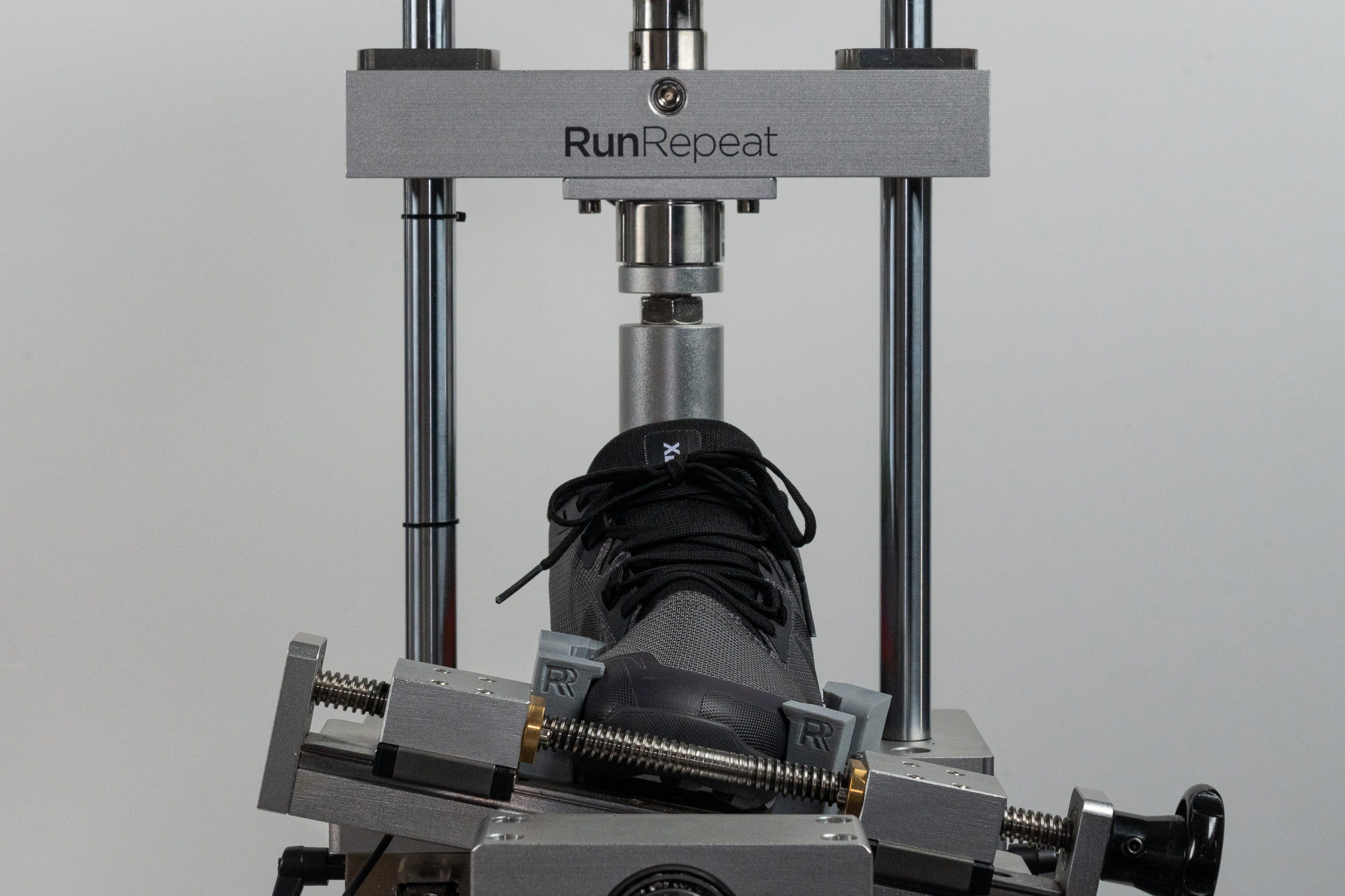 Xero Shoes Mesa Summit Torsional rigidity