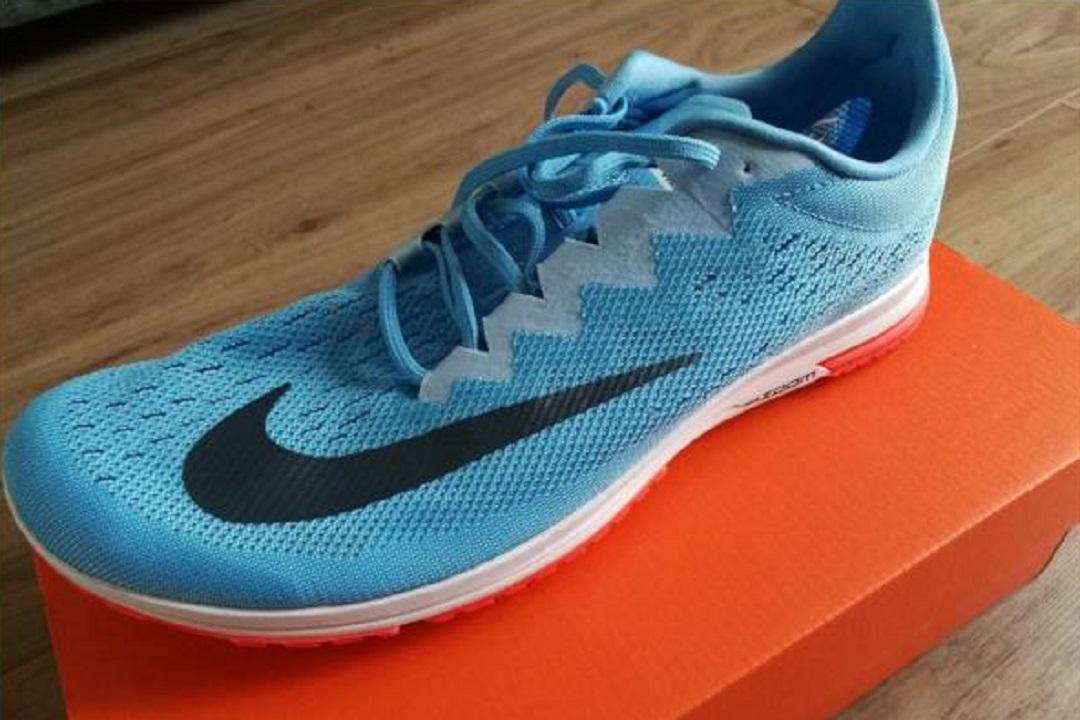 nike zoom streak lt 4