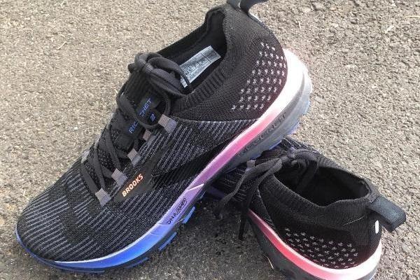 tenis brooks ricochet 2