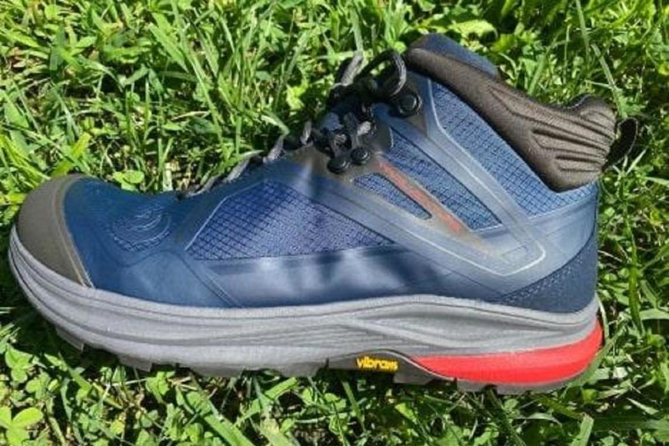 topo hiking shoes