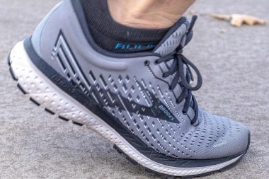 under pronation running trainers