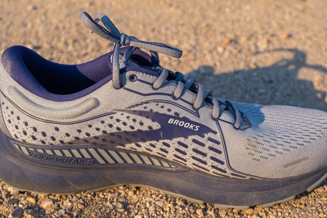 Brooks Adrenaline GTS 21 Review, Facts, Comparison | RunRepeat