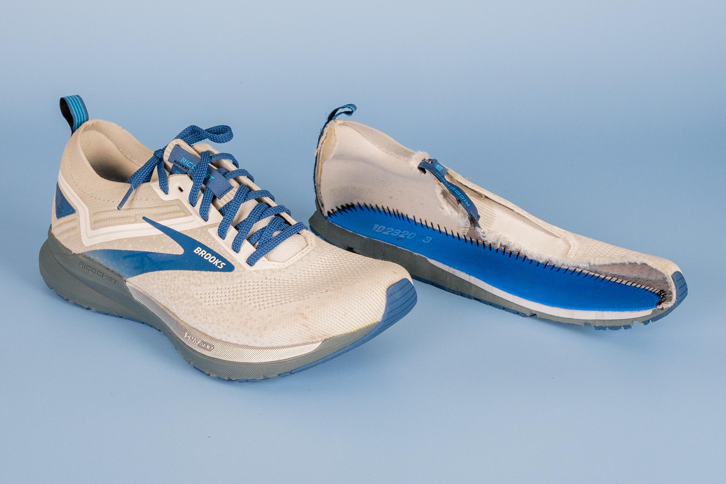 Brooks Ricochet 3, Fast Light Running Shoes for Men