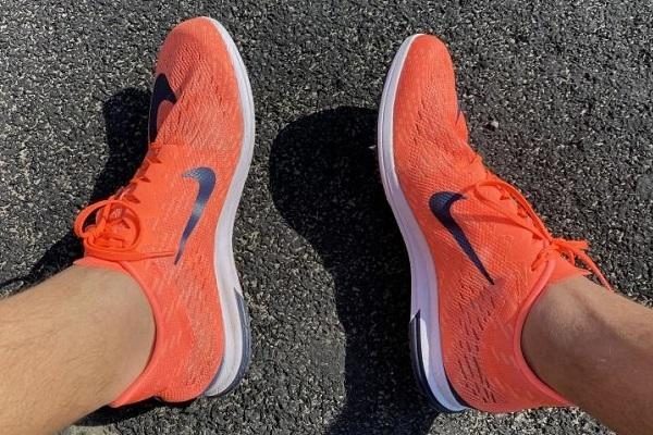 neon orange shoes nike