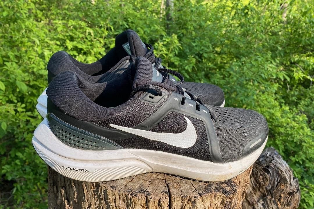 zoomx running shoes