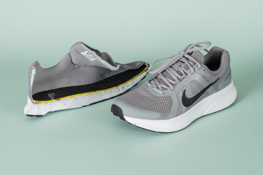 nike run swift 2 black