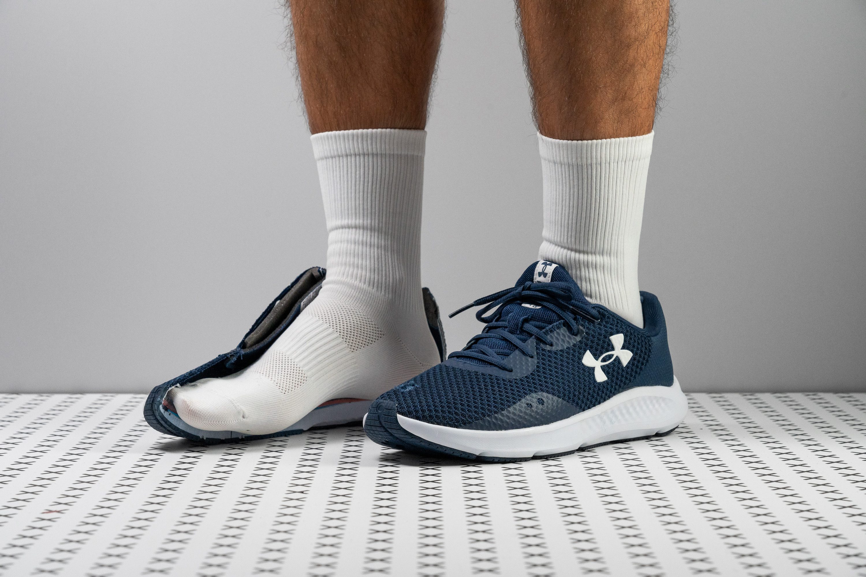 Under Armour Charged Pursuit 3