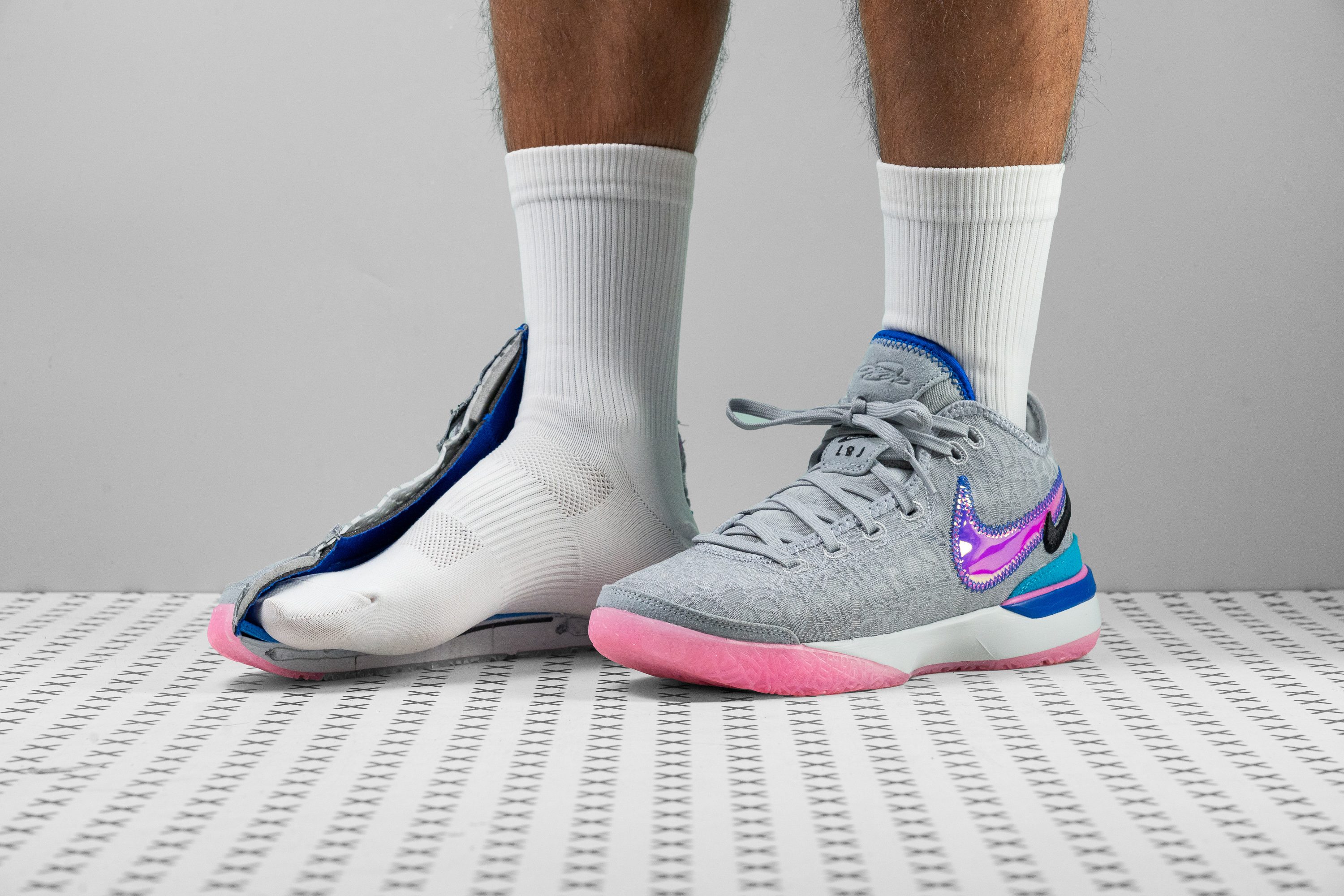 Amazon.com | Nike Lebron 19 Low Basketball Shoes - Crimson Bliss/Atomic  Green, 10 M US | Basketball