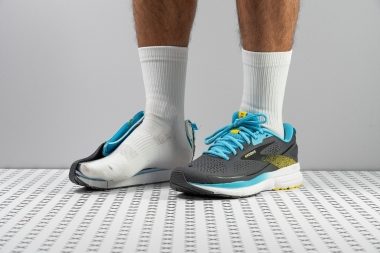 zapatillas de running Brooks pie normal media maratón talla 38 moradas más de 100