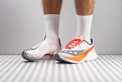 zapatillas de running Saucony pronador media maratón más de 100 4