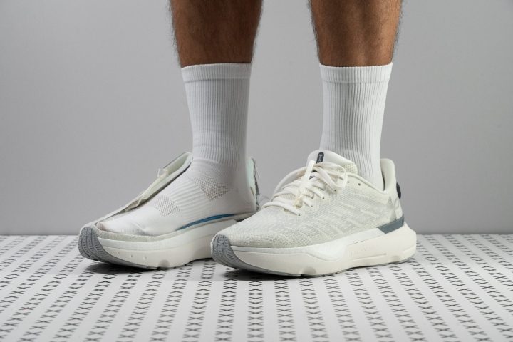 Under Armour HOVR Sonic STRT Chaussures | Cut in half: Under