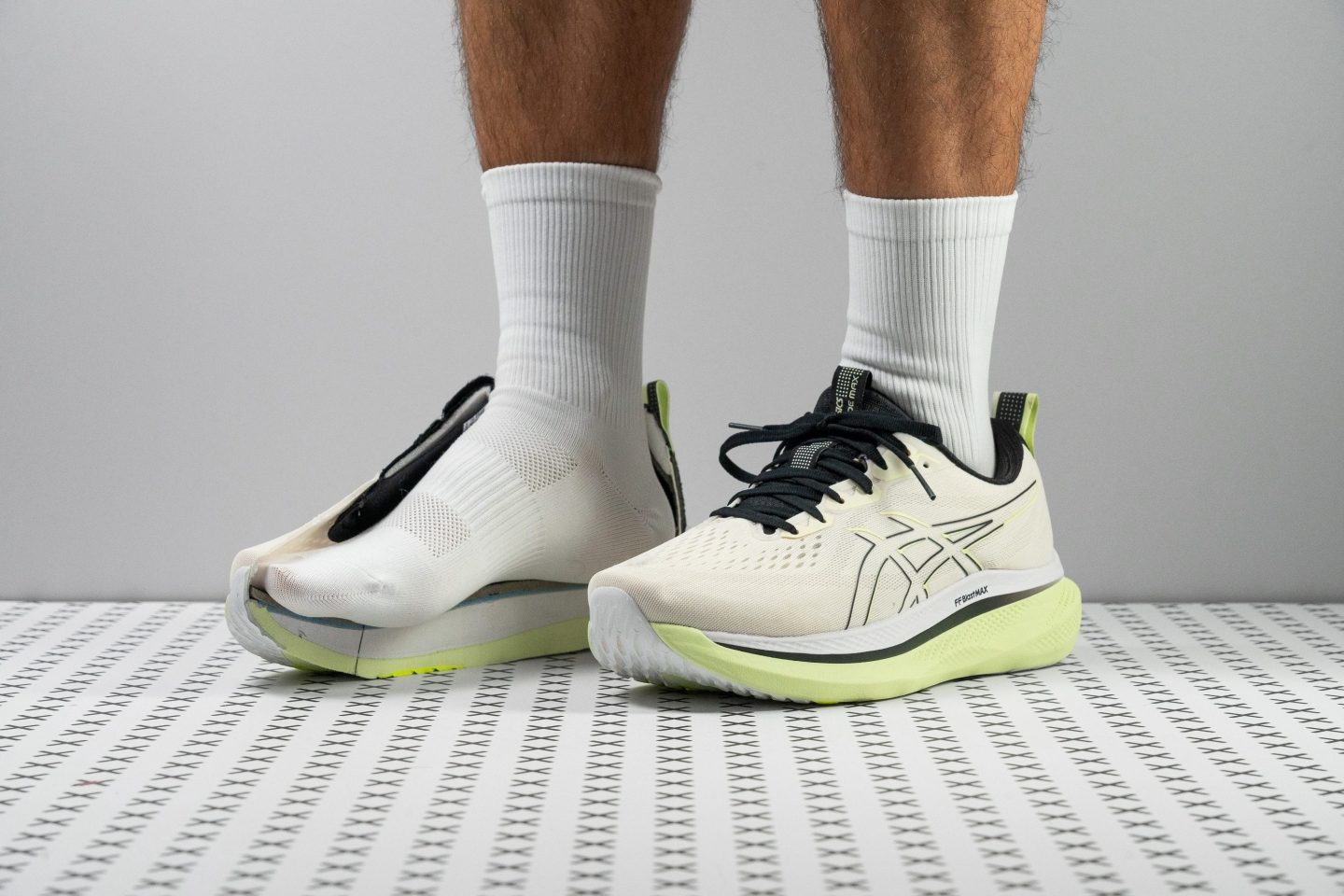 Cortadas por la mitad: Análisis y review de las ASICS Glideride Max ...