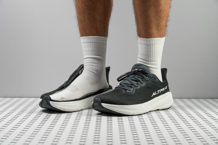 ろーれん　ALTRA EXPERIENCE FLOW 2 Cut in half: Altra Experience Flow 2 Review (2025) | RunRepeat