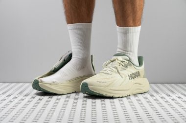 HOKA Arahi 8