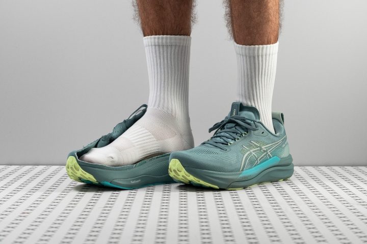 Cut in half: ASICS Gel Kayano 33 Review (2026) | RunRepeat
