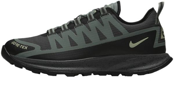 nike waterproof hikers