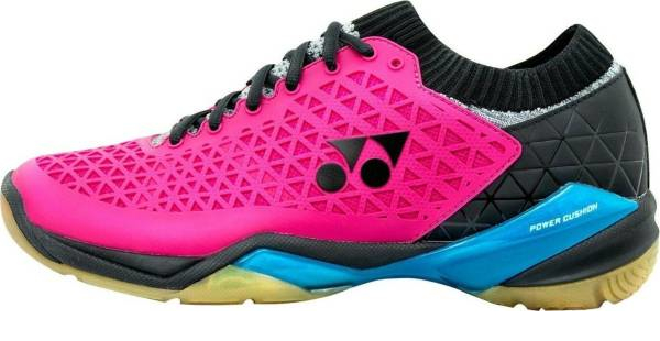 wide badminton shoes