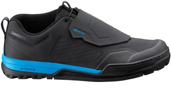 flat cycling shoes