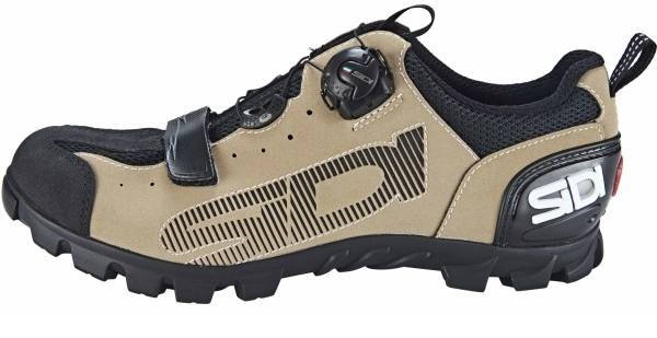 2 hole cycling shoes