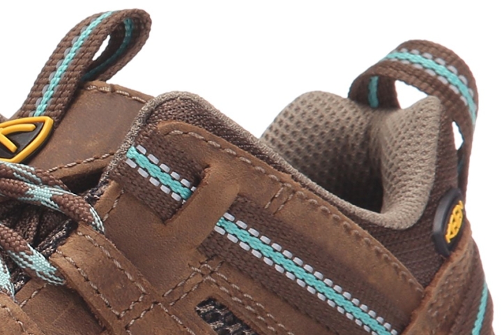 KEEN Voyageur pull tabs