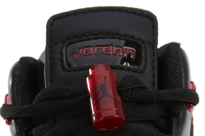 Air Jordan 17 Retro name on tongue