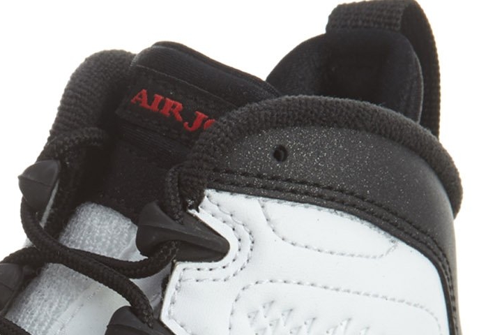 Air Jordan 9 Retro shoe collar