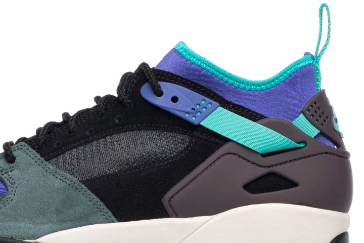 Nike ACG Air Revaderchi sneakers colors | RunRepeat