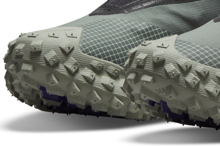 Nike ACG Mountain Fly Gore-Tex sneakers in black + green | RunRepeat