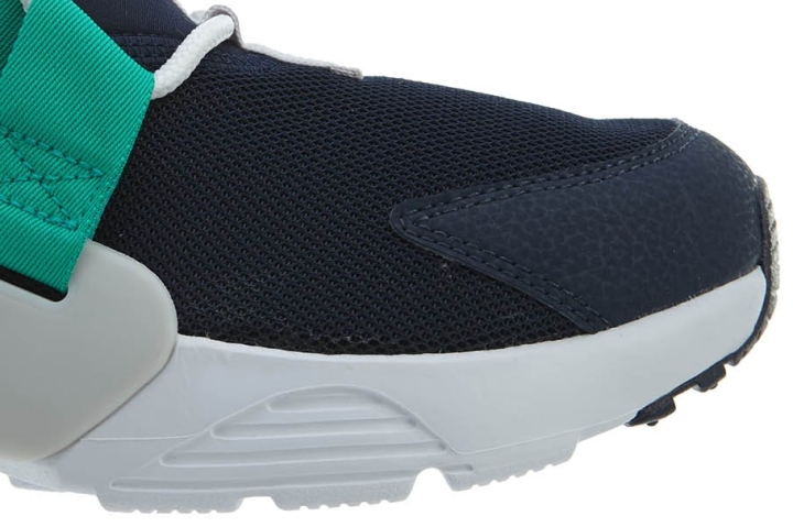 Nike Air Huarache City Low Notable Features4