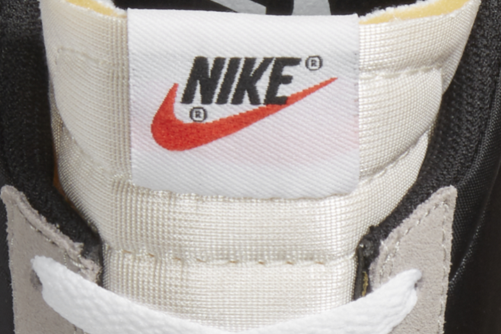 Nike Air Tailwind 79 tongue label