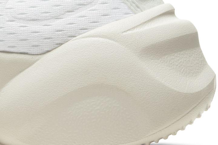 Nike Aqua Rift heel of off white rubber 
