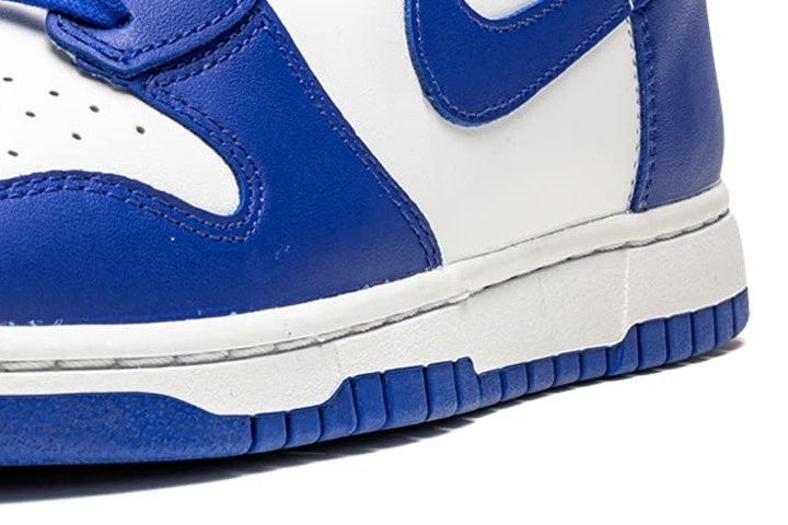 Nike Dunk High outsole of blue