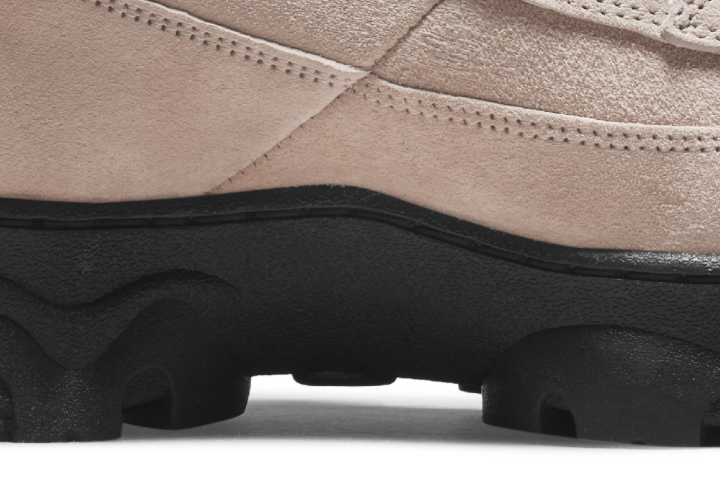 Nike Lahar Low thick leather upper and outsole