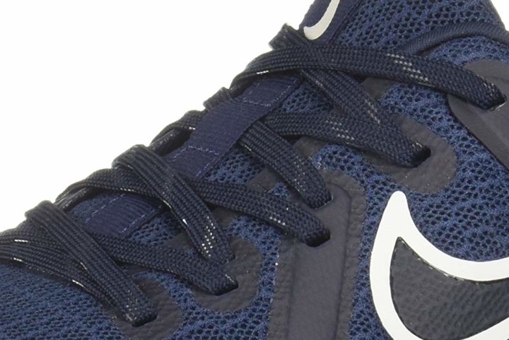 Nike Legend React 2 laces1
