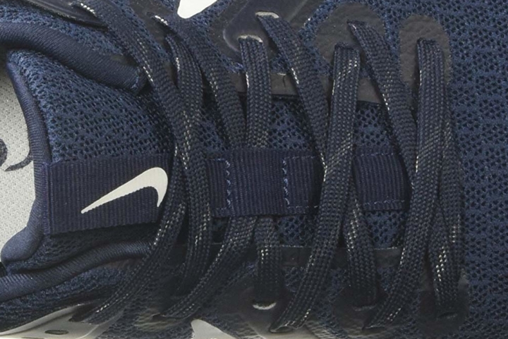 Nike Legend React 2 laces2