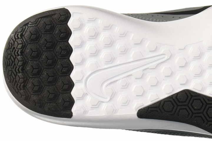 Nike Legend Trainer Outsole1