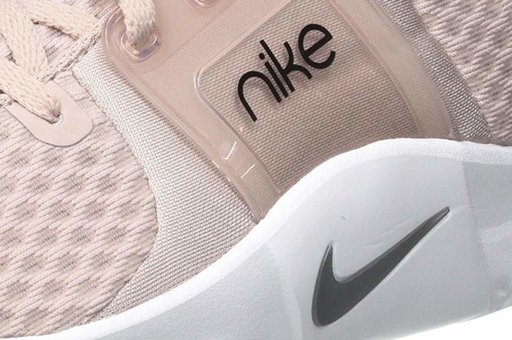 Nike Renew In-Season TR 10 brand logo