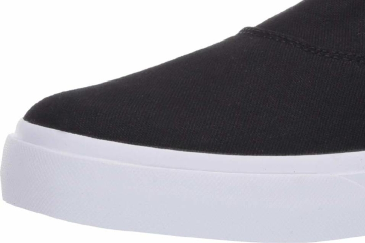 Nike SB Charge Slip sneakers in white + black | RunRepeat