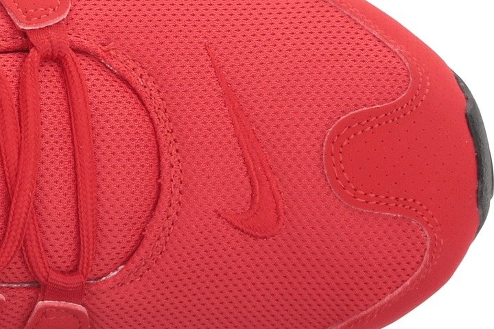 Nike Shox NZ toe box
