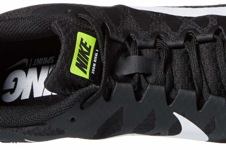 Nike Zoom Rival MD 8 adjustable fit