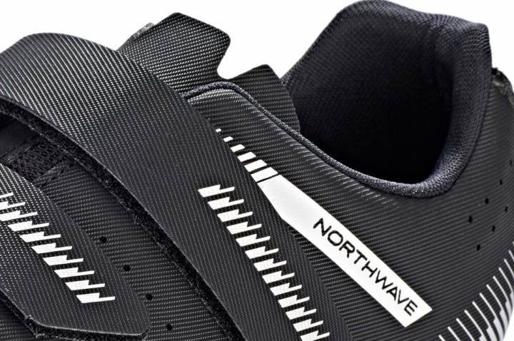 Northwave Core label and low cut