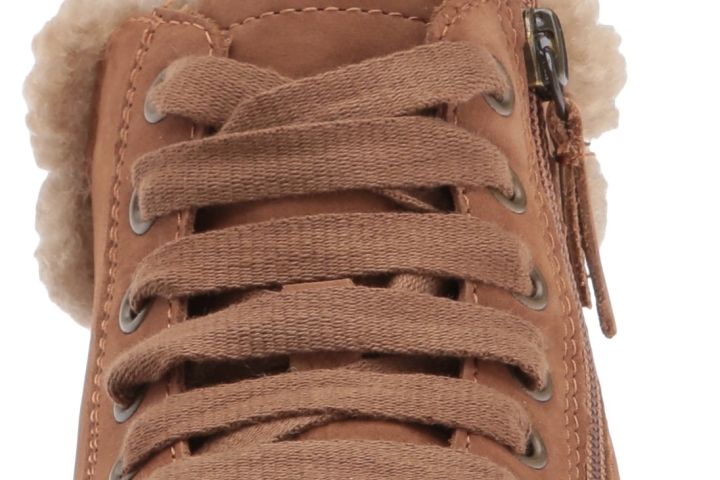 UGG Olive Sneaker Lacing system
