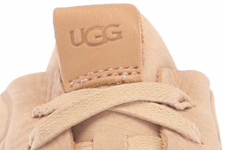 UGG Tye Sneaker  Logo