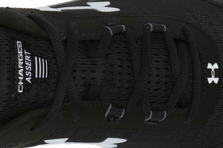 Under Armour Charged Assert 8 lacing system