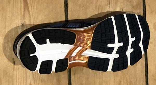 asics gel kayano 26 kaina