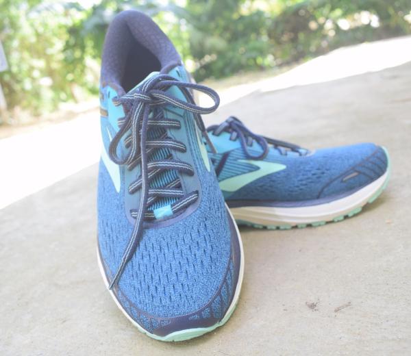 brooks shoes gts 18